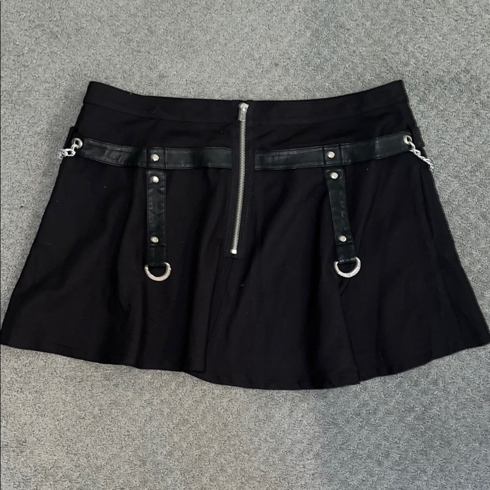 Royal‎ Bones Gothic Black Skater Mini Skirt with Silver Chains and Straps XXL - Picture 3 of 4